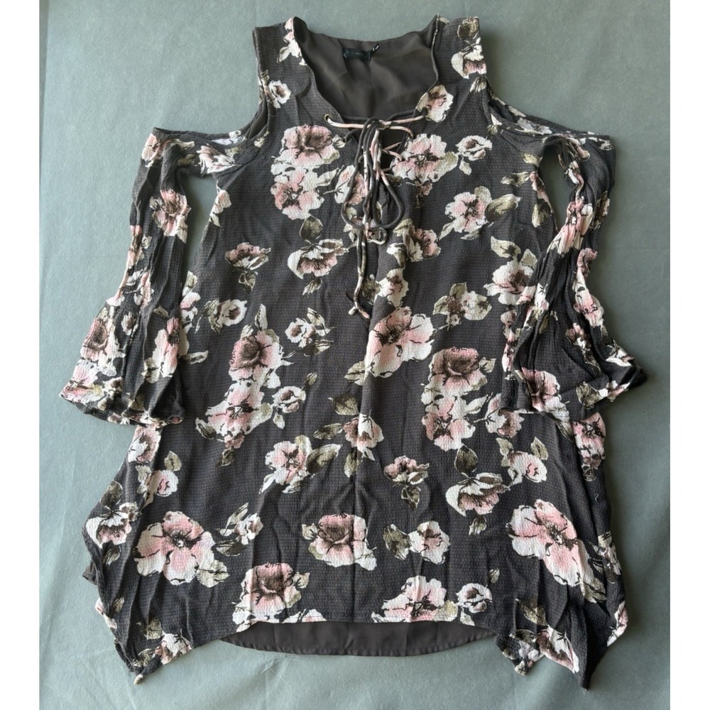 Blu Pepper Women's Floral 3/4 Sleeve V Neck Pullover Blouse Top Size Small